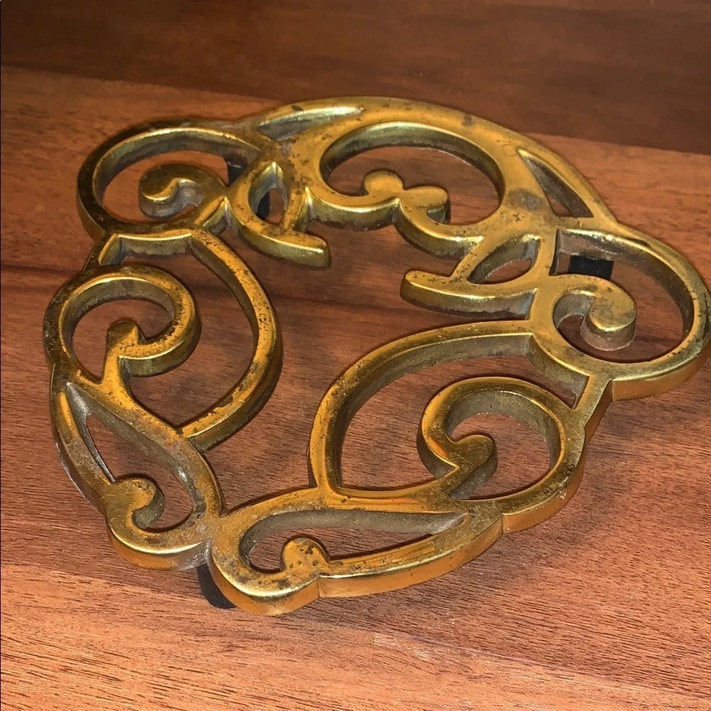 Vintage Brass MCM Retro Filigree Gold Metal Pot Trivet Kitchen Wall Decor